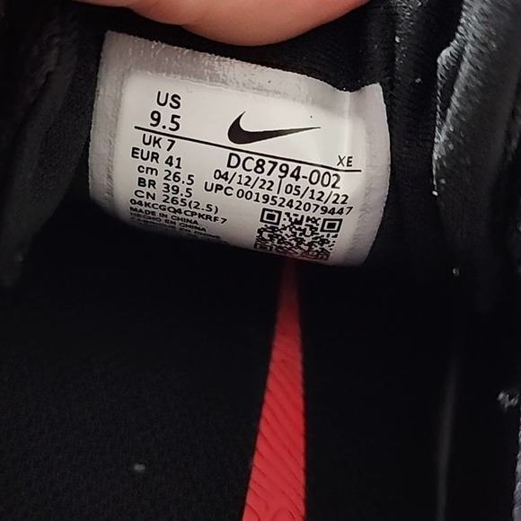 Nike Pegasus Trail 3 GTX Black Flash Crimson Women's size 9.5 10 SKU DC8794‎ 002 - Picture 9 of 10